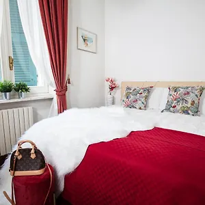 https://casa-ilenia-al-belvedere-hanbury.hotelitalianriviera.com