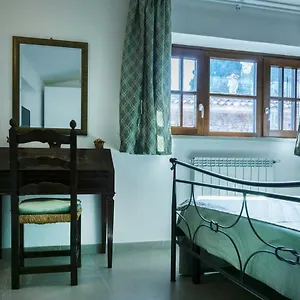 https://casa-guardavaglia.taorminaitalyhotels.com