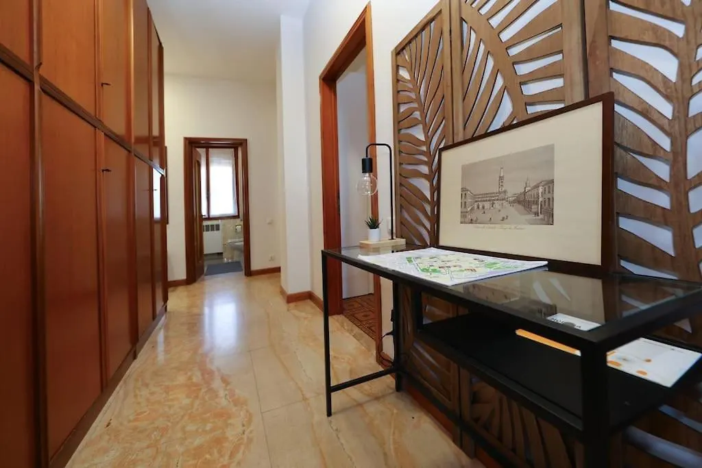 Appartamento Modena - Vicino Al Centro - Free Parking & Wi-Fi Italia