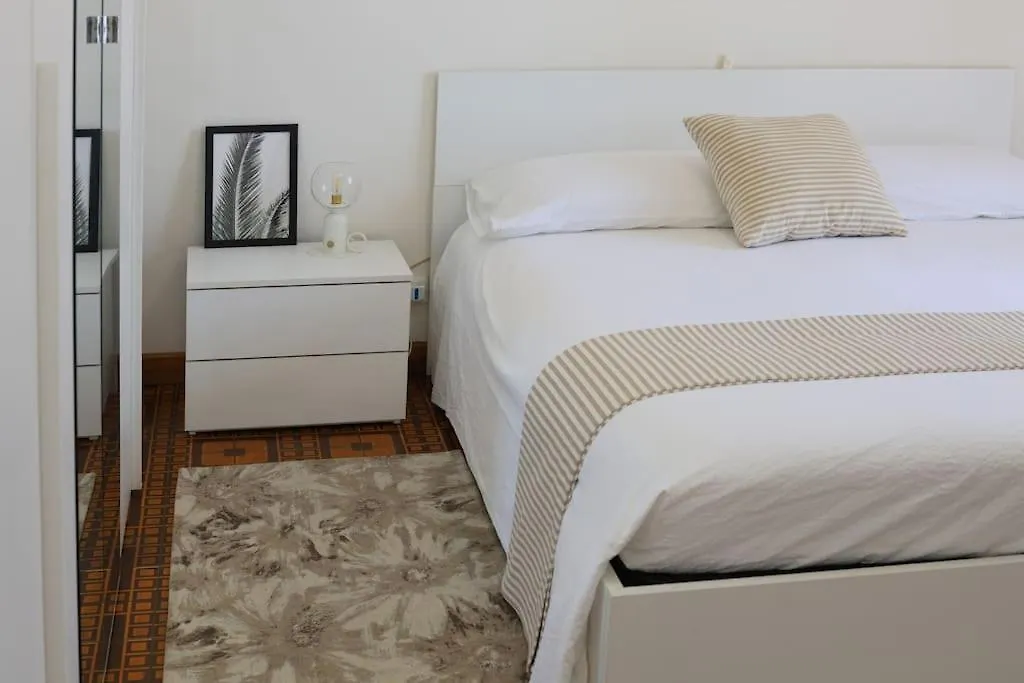 Appartamento Modena - Vicino Al Centro - Free Parking & Wi-Fi