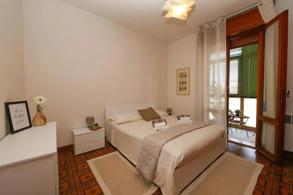 Appartamento Modena - Vicino Al Centro - Free Parking & Wi-Fi